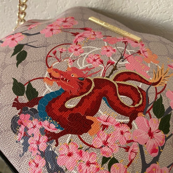 Rare Steve Madden Cream Dragon Sakura Cherry Blossom Crossbody Purse - Picture 5 of 9